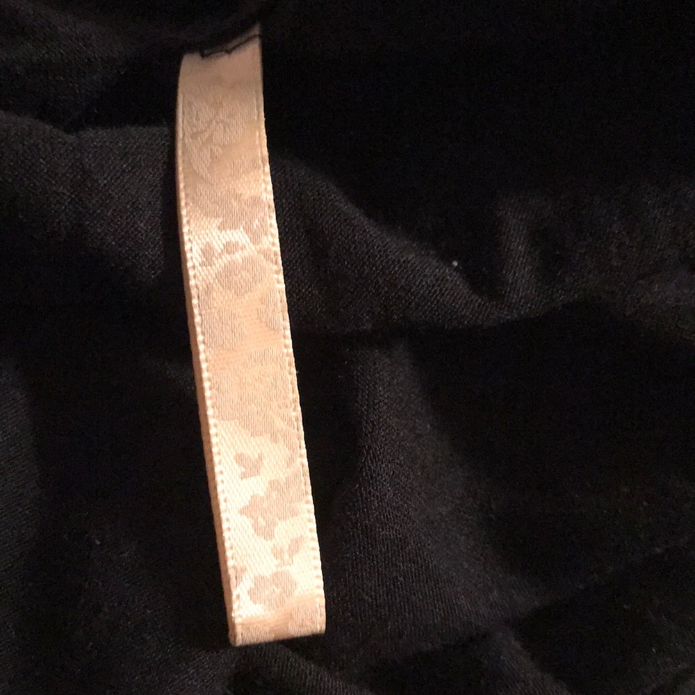 Cold Shoulder Tunic - Picture 4 of 7
